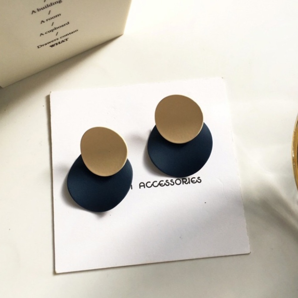 🌼 Trendy stylish Korean earrings 🌼